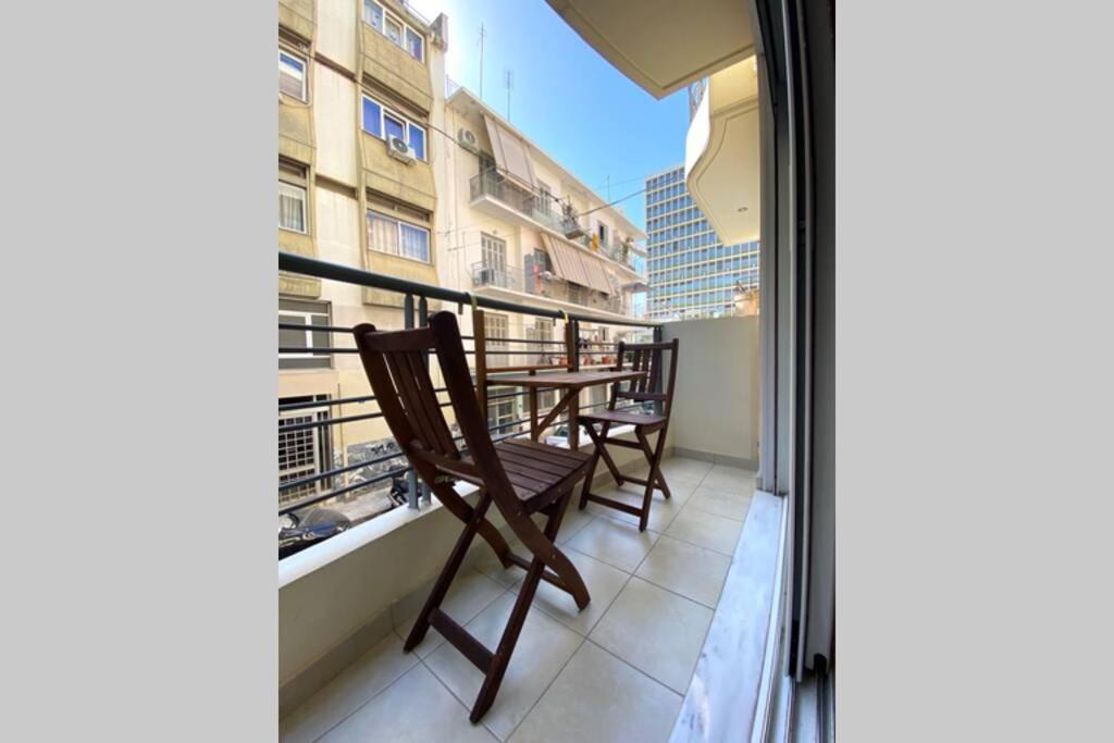 Nikitas' Apartment By The Tube Athens Exterior photo